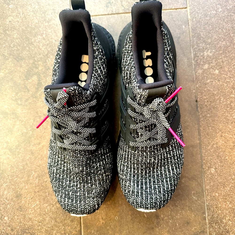 Adidas Ultraboost Women’s 9.5/Mens 8.5